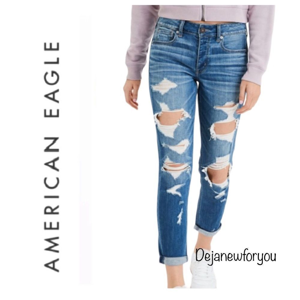 American Eagle Ripped Tomgirl Jeans Size 2 W26